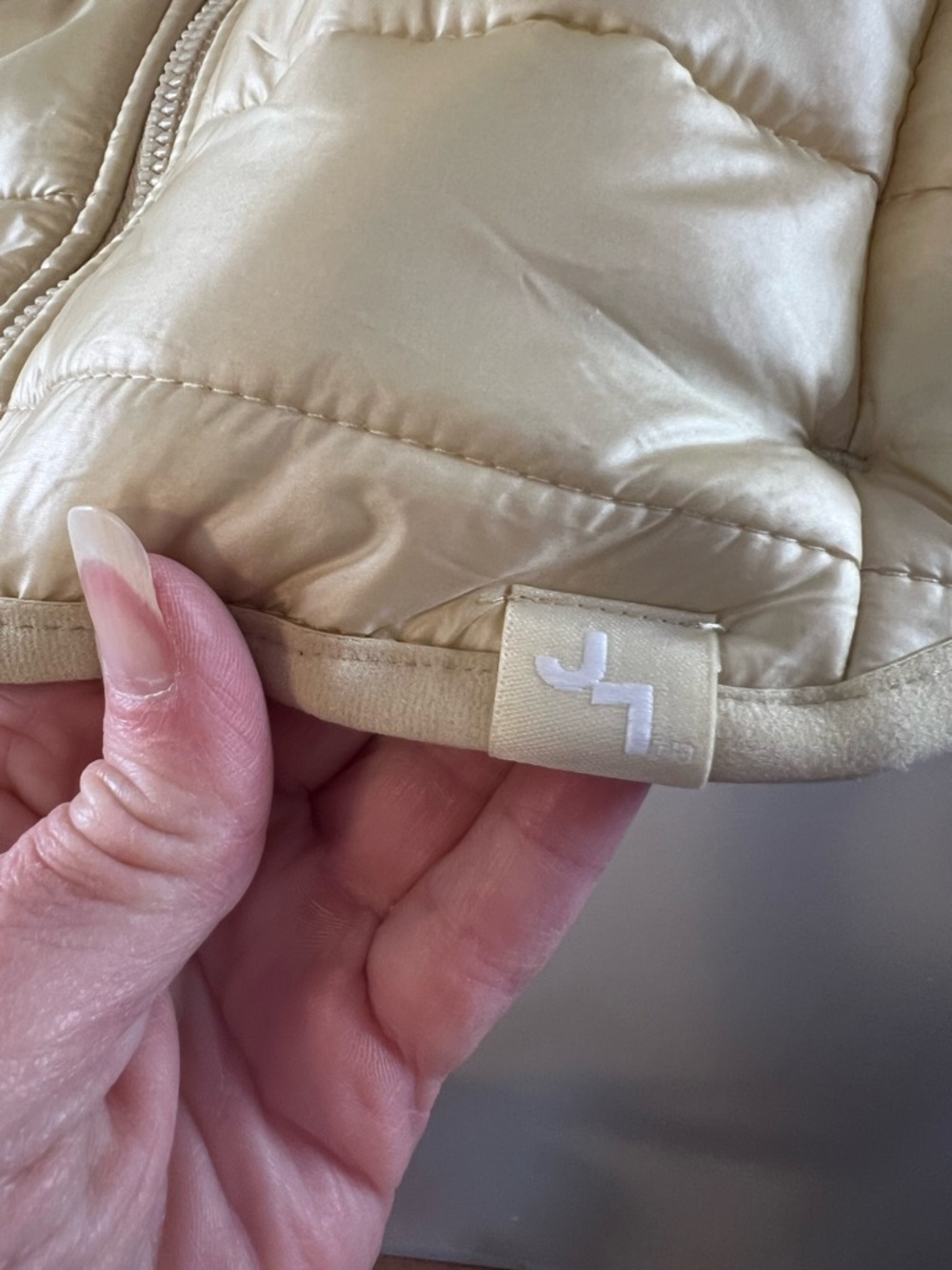 JoyLab Cream Quilted Puffer Vest - Picture 4 of 14